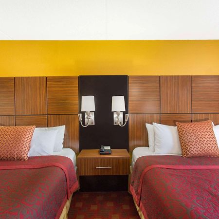 Days Inn By Wyndham Leominster/Fitchburg Area Екстериор снимка