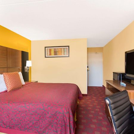 Days Inn By Wyndham Leominster/Fitchburg Area Екстериор снимка