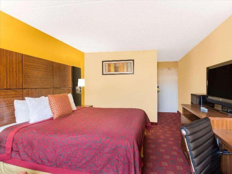 Days Inn By Wyndham Leominster/Fitchburg Area Екстериор снимка