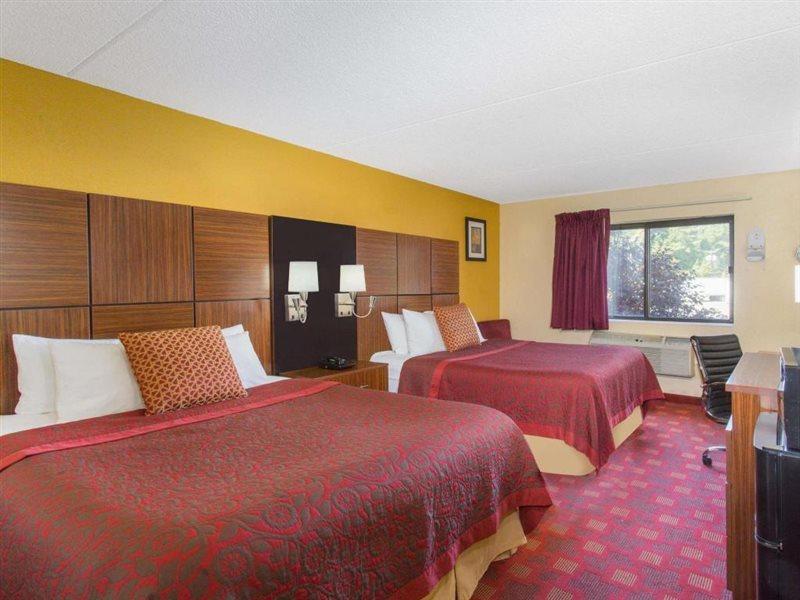 Days Inn By Wyndham Leominster/Fitchburg Area Екстериор снимка