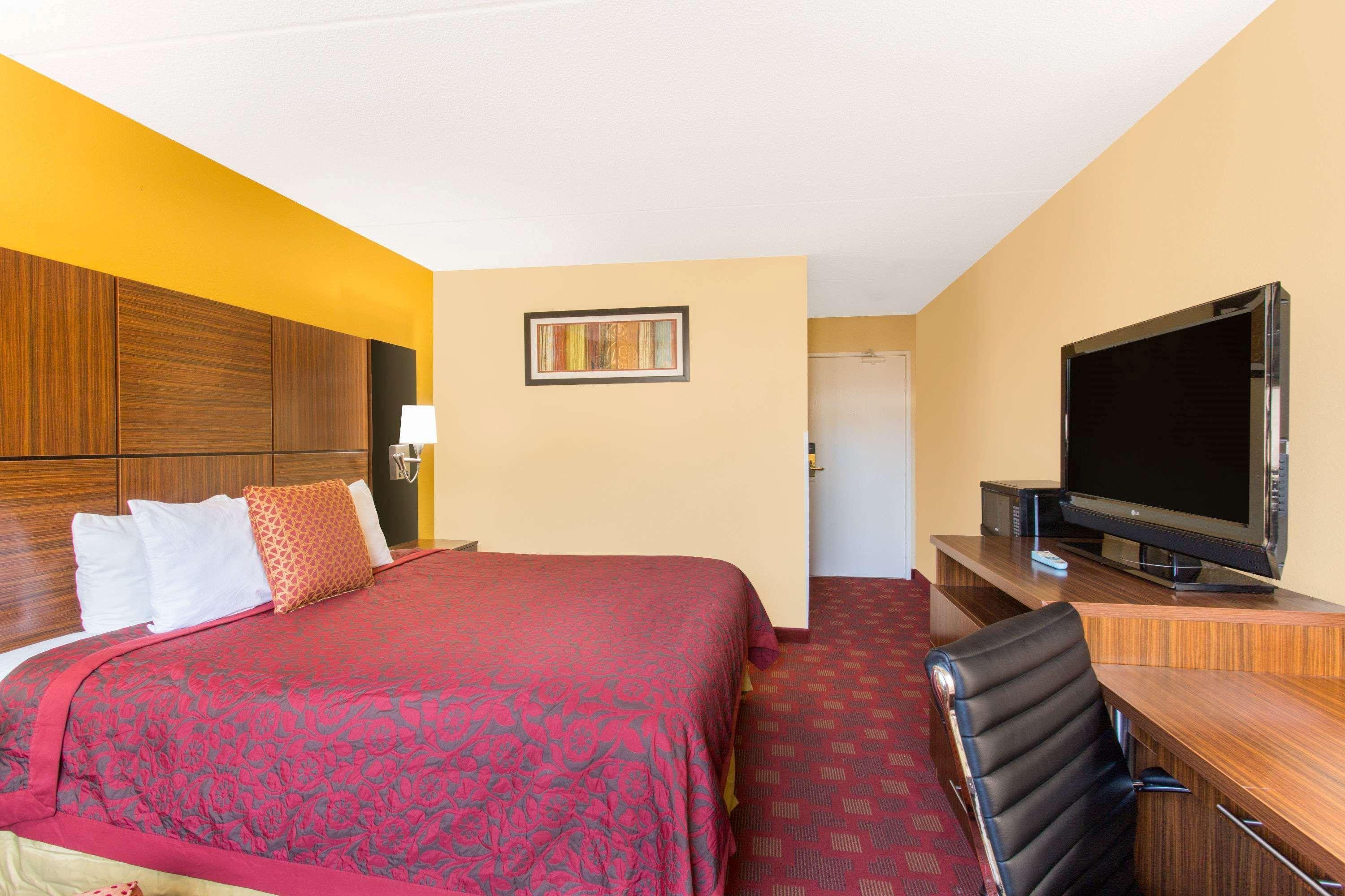 Days Inn By Wyndham Leominster/Fitchburg Area Екстериор снимка