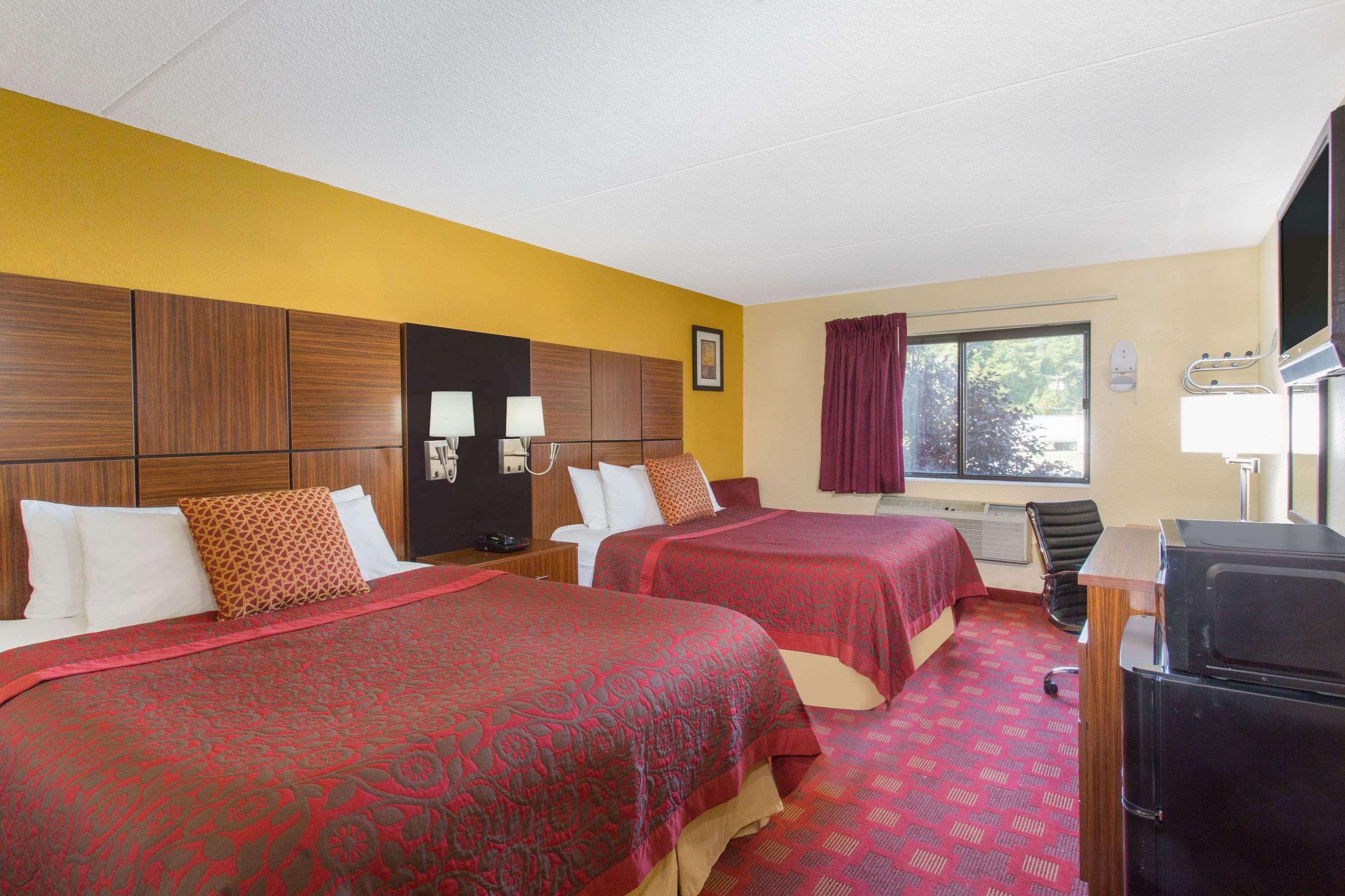Days Inn By Wyndham Leominster/Fitchburg Area Екстериор снимка