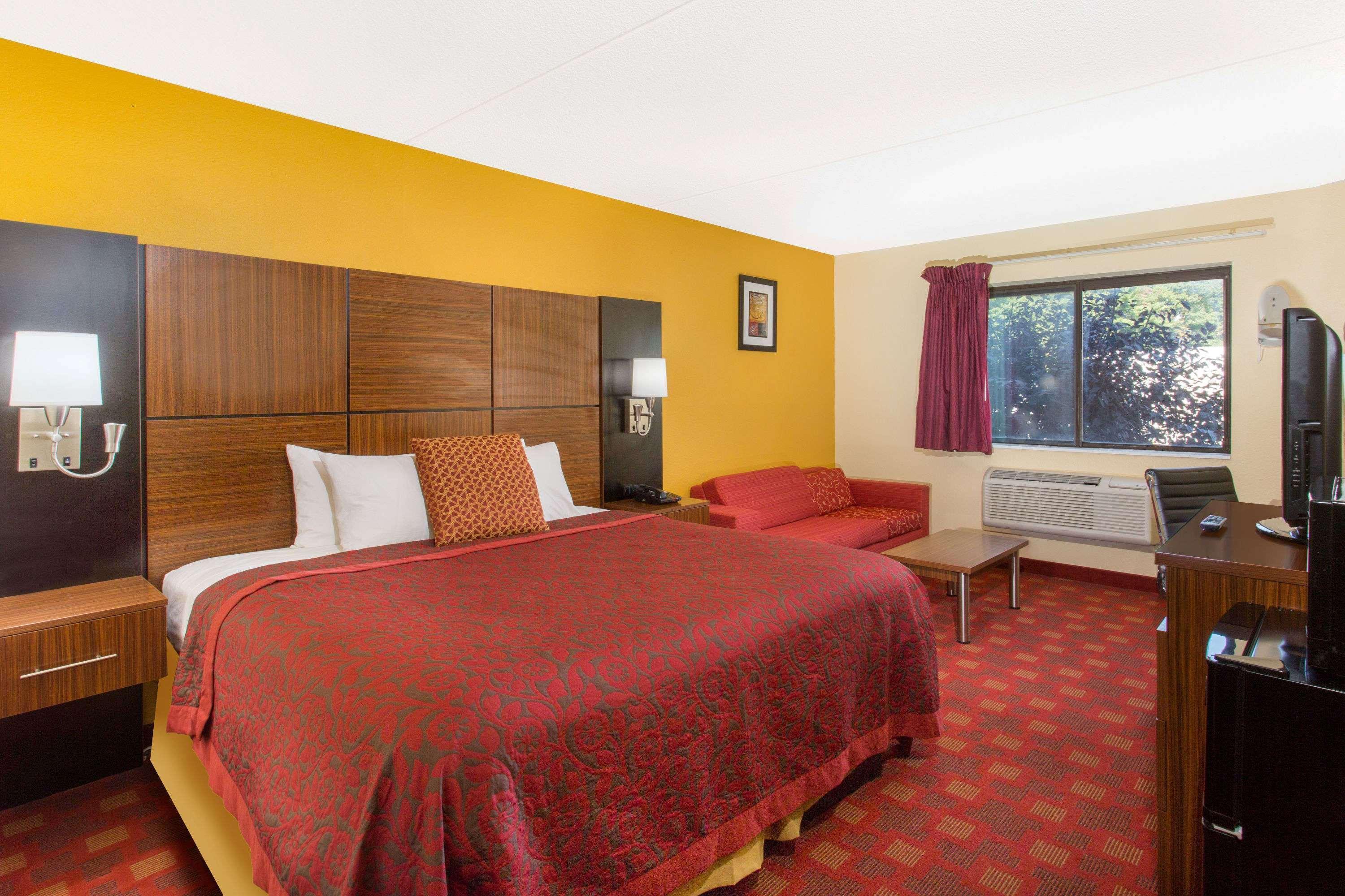Days Inn By Wyndham Leominster/Fitchburg Area Екстериор снимка