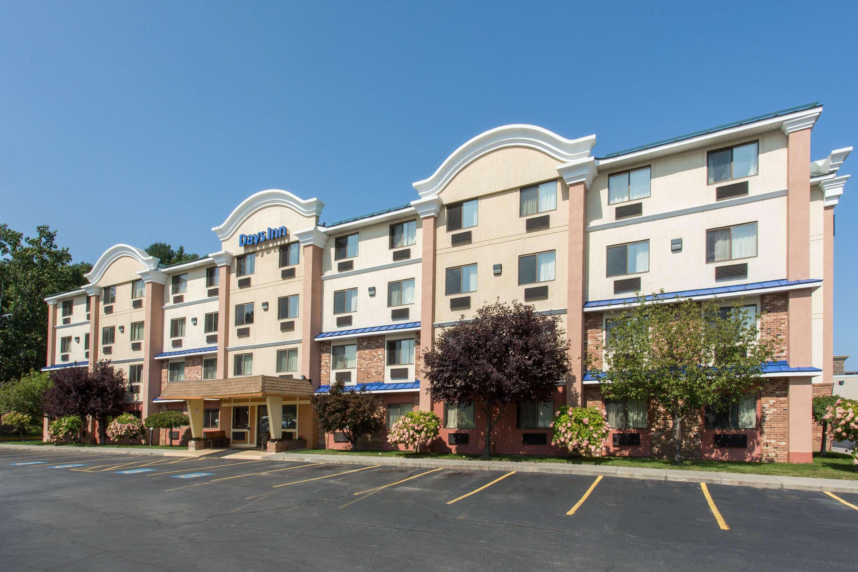 Days Inn By Wyndham Leominster/Fitchburg Area Екстериор снимка