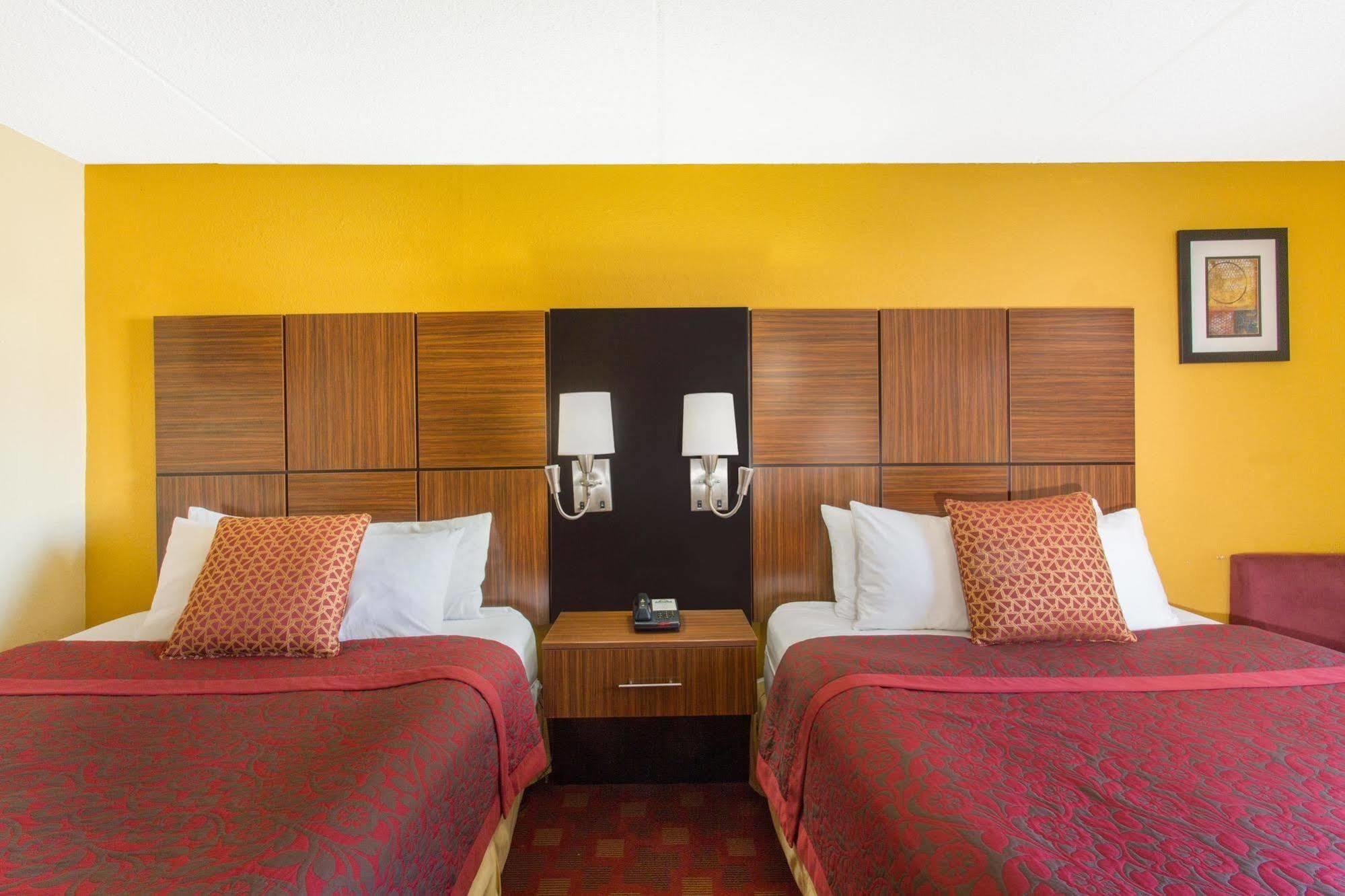 Days Inn By Wyndham Leominster/Fitchburg Area Екстериор снимка