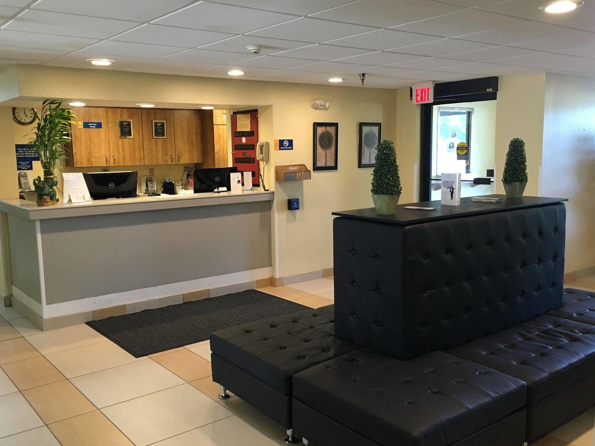 Days Inn By Wyndham Leominster/Fitchburg Area Екстериор снимка